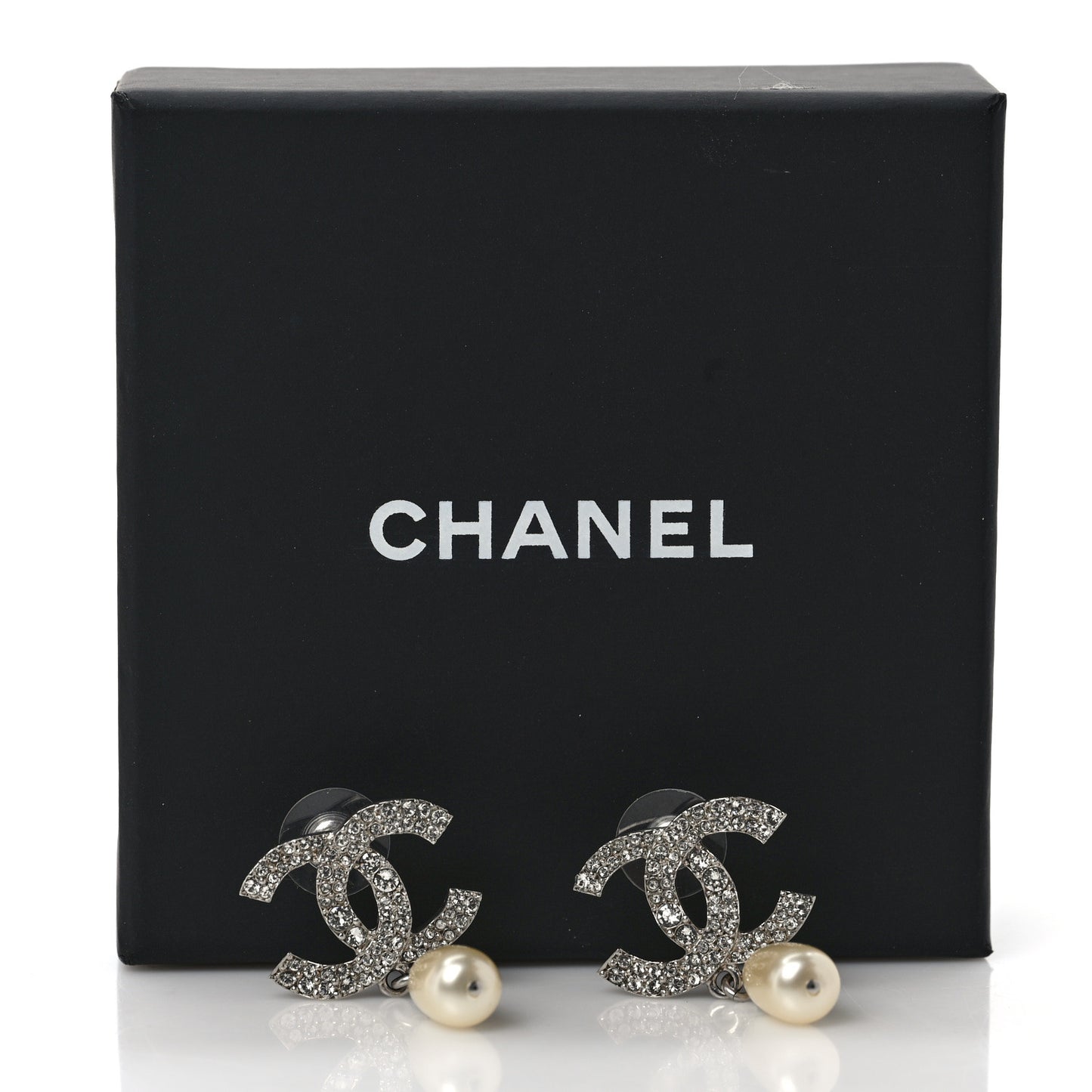 Pearl Crystal CC Drop Earrings Silver Pearly White