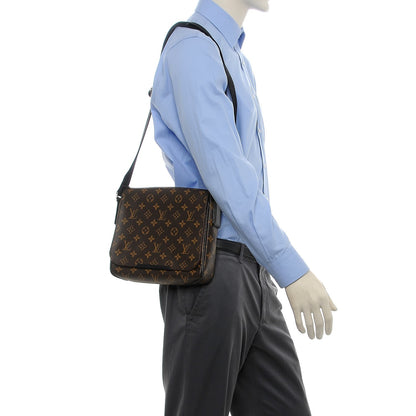 Louis Vuitton Monogram Macassar District PM 2 of 6