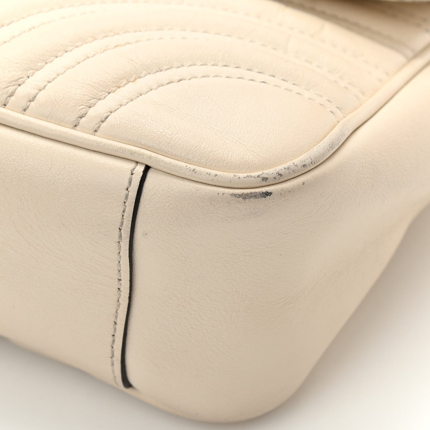 Calfskin Matelasse Small GG Marmont Shoulder Bag White