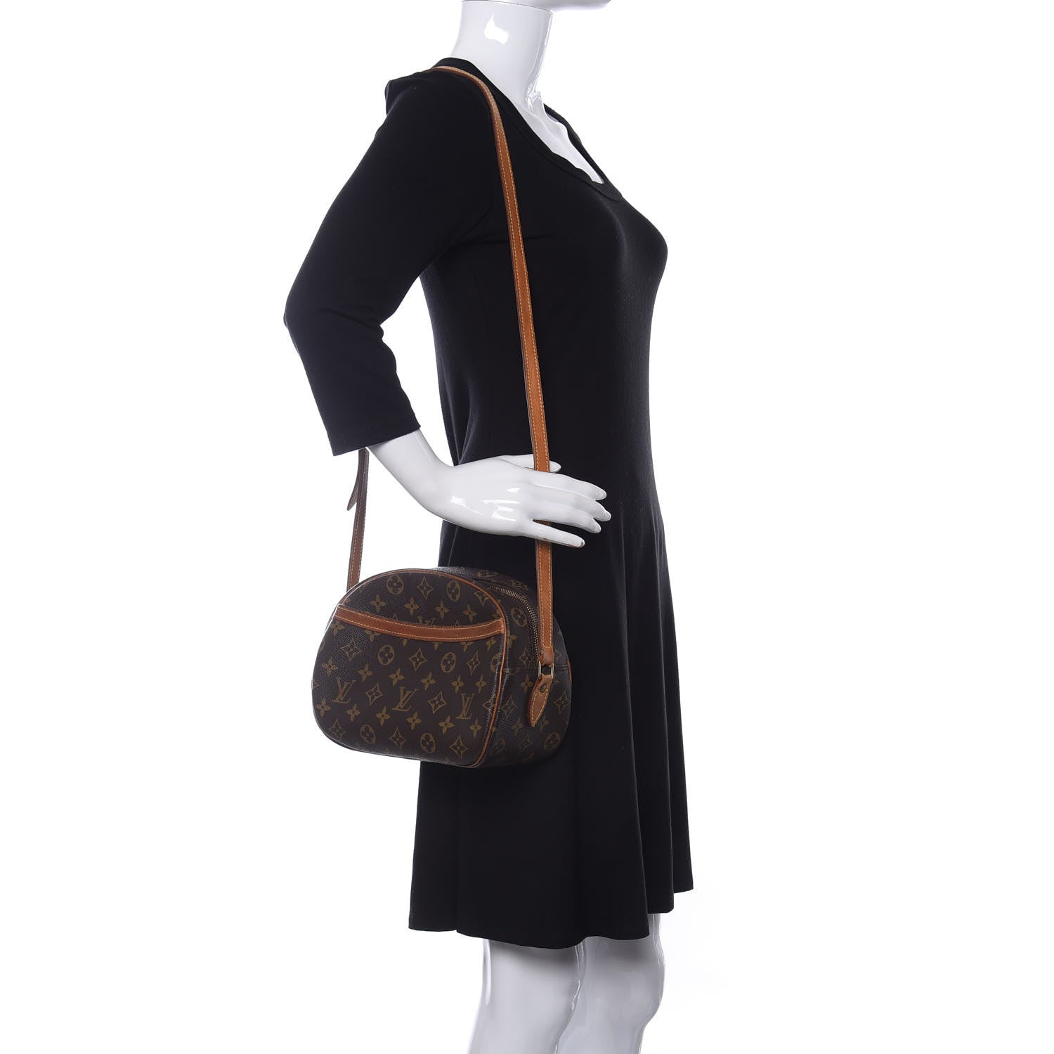 Louis Vuitton Monogram Blois 2 of 16