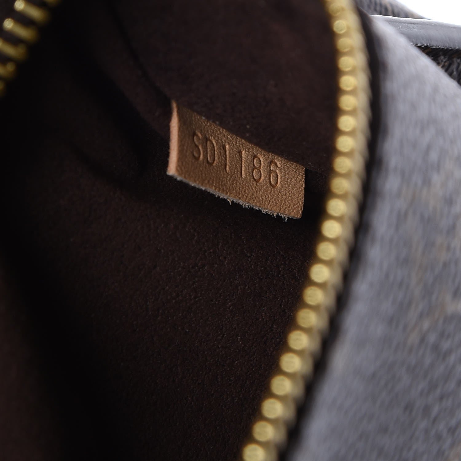 Louis Vuitton Monogram Pochette Metis 8 of 9