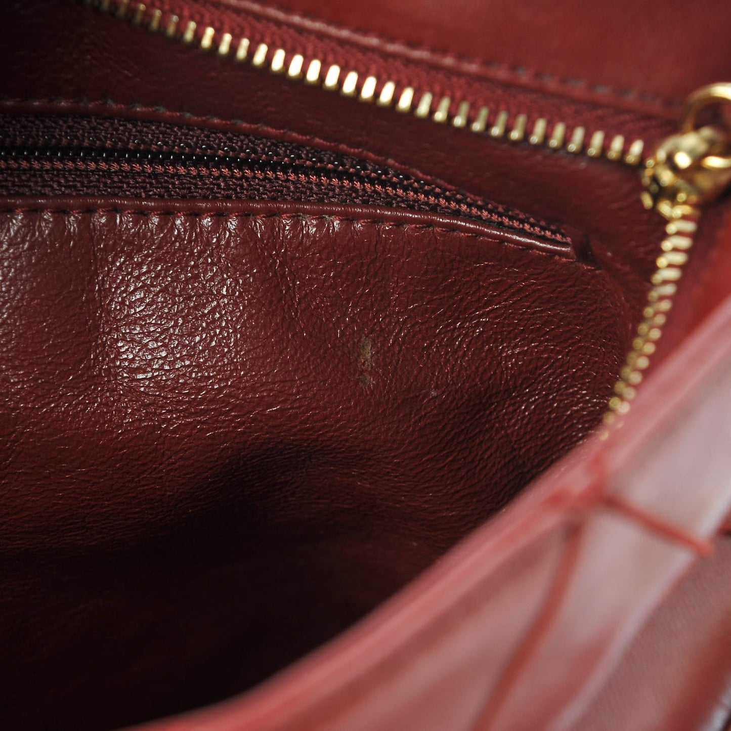 Lambskin Stitched Tassel Shoulder Bag Red
