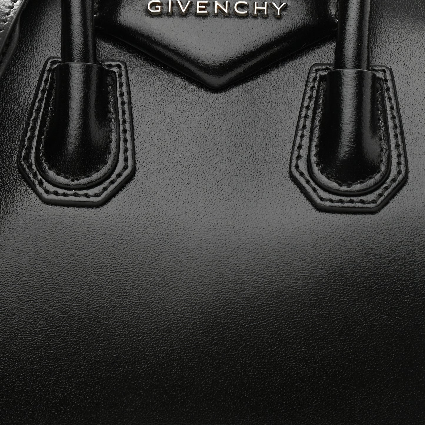 Shiny Lord Calfskin Mini Antigona Black