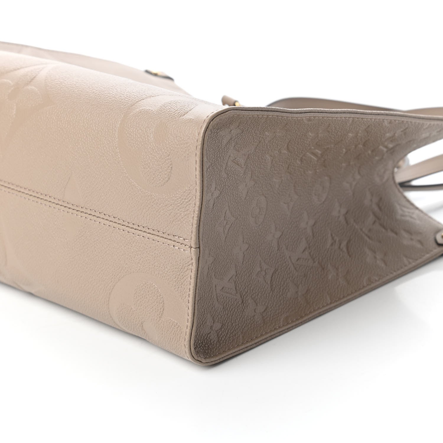 Louis Vuitton Empreinte Monogram Giant Onthego MM Tourterelle 7 of 9