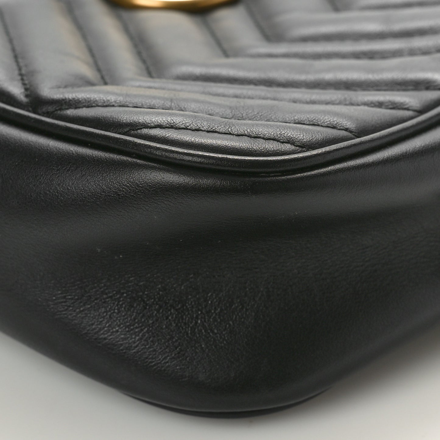 Calfskin Matelasse Small GG Marmont Chain Shoulder Bag Black