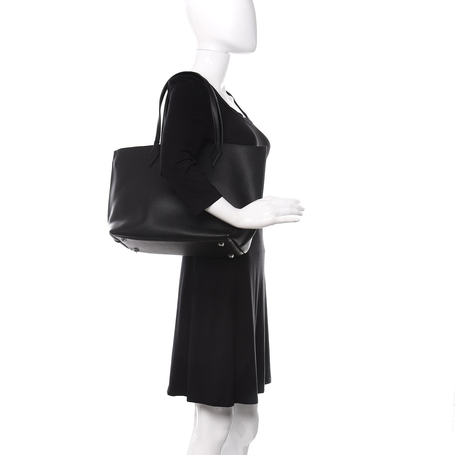 MCM Grained Calfskin Medium Yris Shopper Tote Black 2 of 9