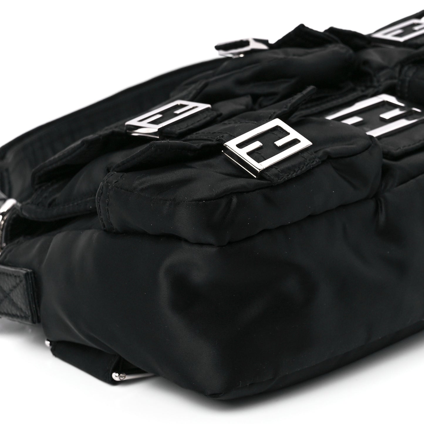 Econyl Cuoio Romano Multipocket Baguette Black
