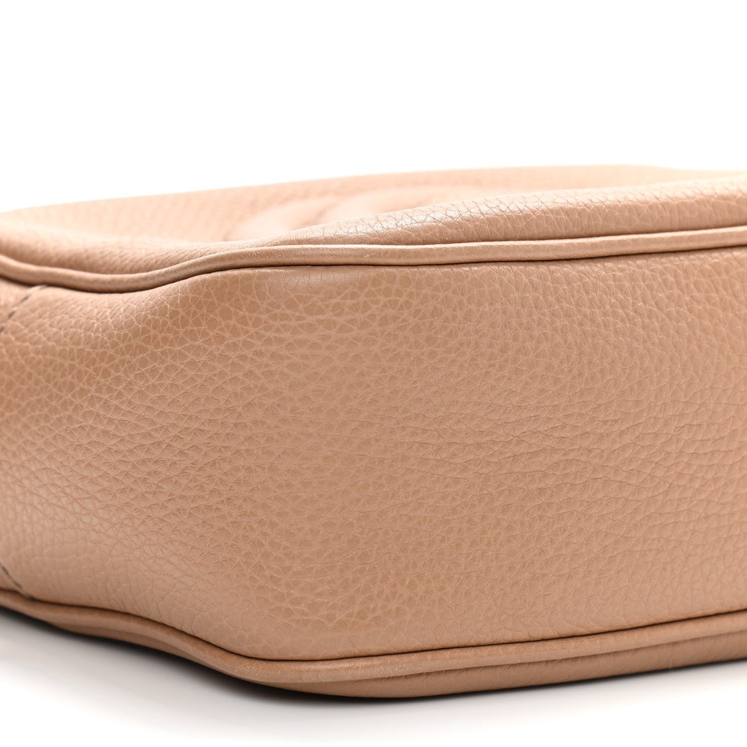 Gucci Pebbled Calfskin Small Soho Disco Bag Camelia 10 of 15