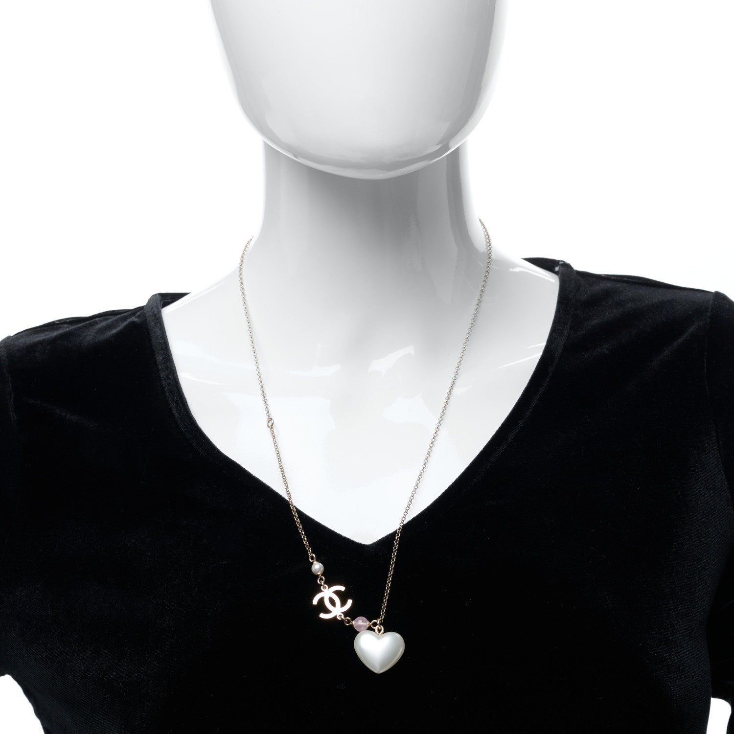 Chanel Resin Crystal CC Heart Necklace Pearly White Gold 2 of 6