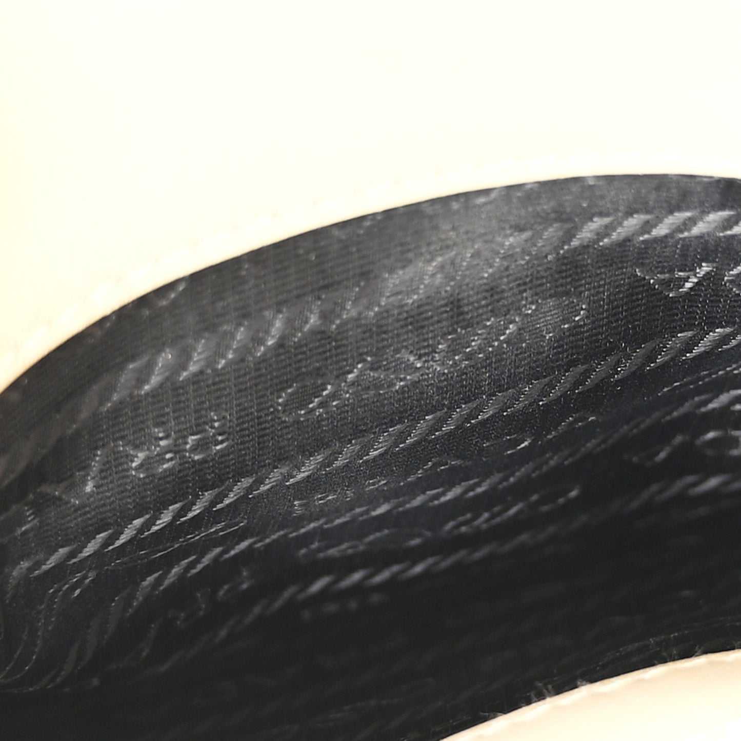 Spazzolato Cleo Flap Shoulder Bag Deserto