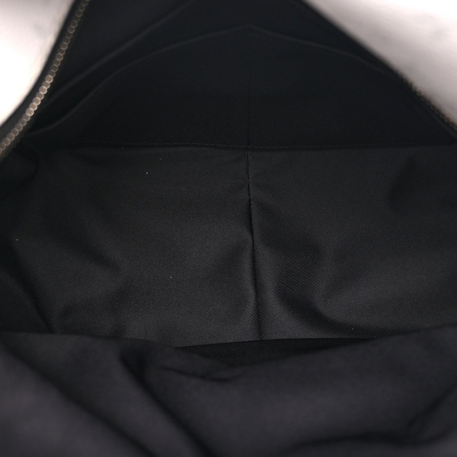 Louis Vuitton Taiga Monogram Discovery Backpack PM White 5 of 9