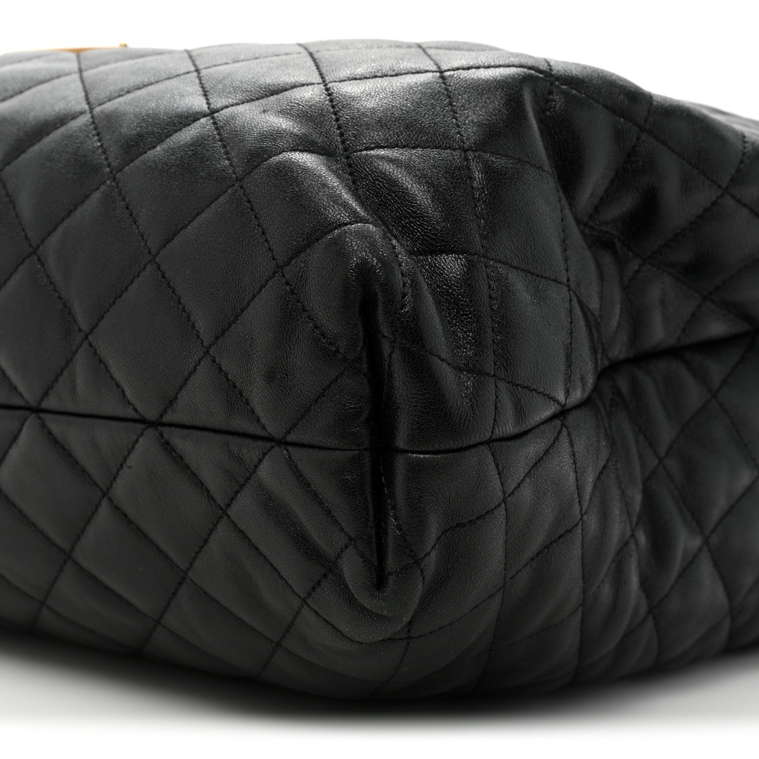 Saint Laurent Lambskin Quilted Maxi Icare Shopping Tote Black 10 of 17