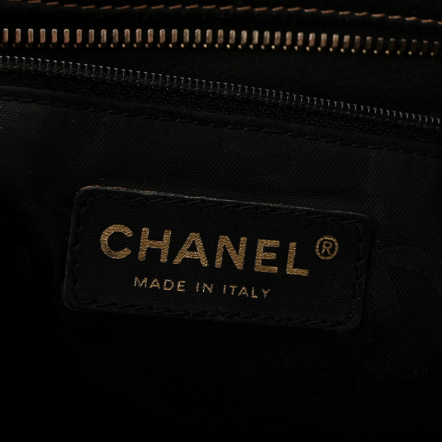 Grained Calfskin CC Stitched Shoulder Bag Black