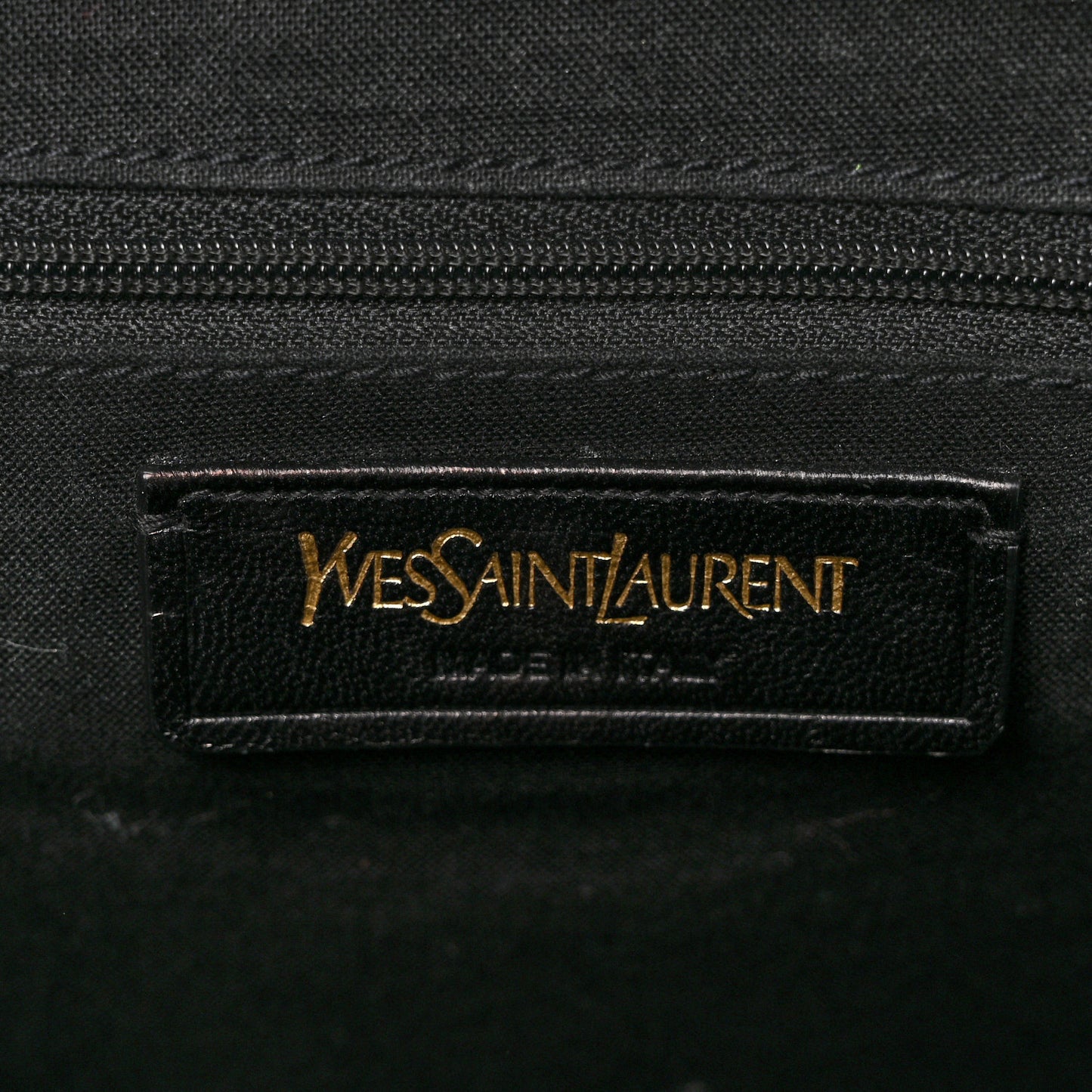 Textured Calfskin Medium Classic Y Cabas Black