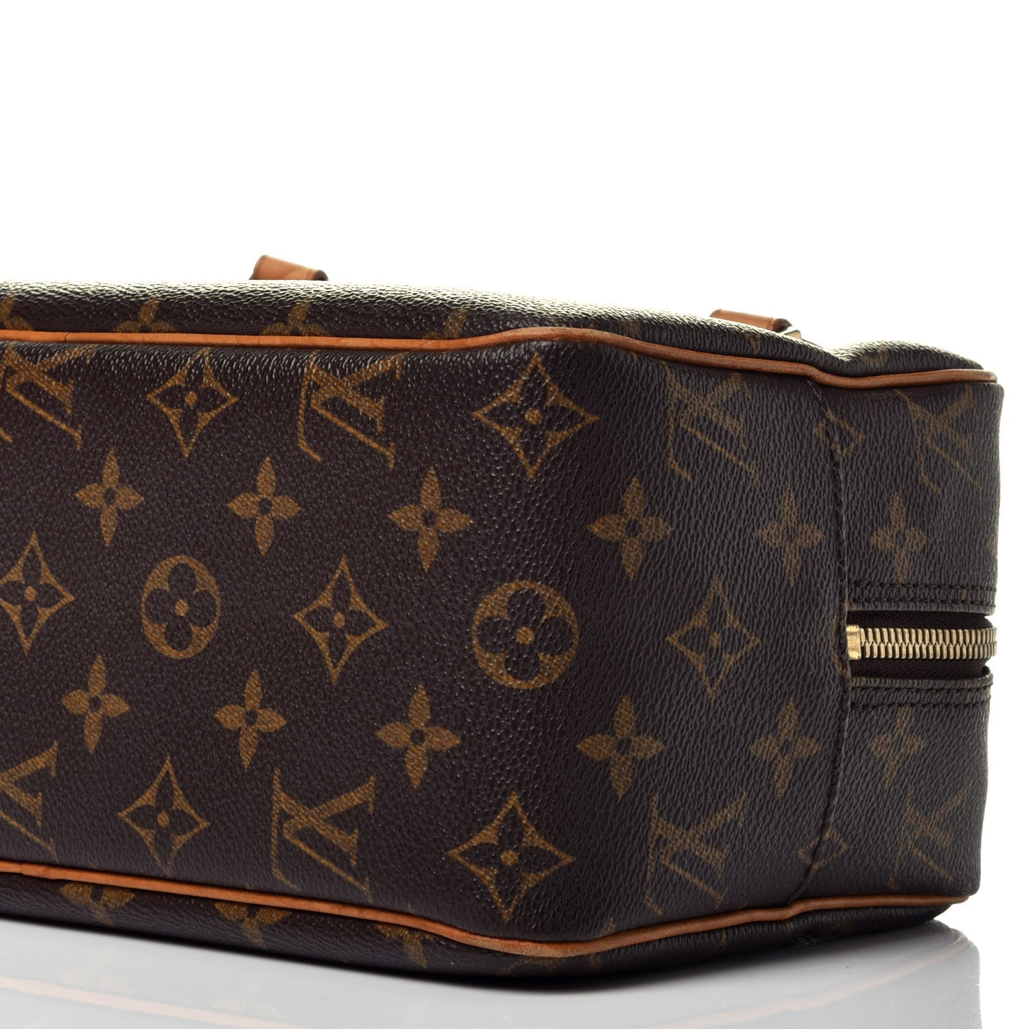 Louis Vuitton Monogram Cite MM 9 of 9