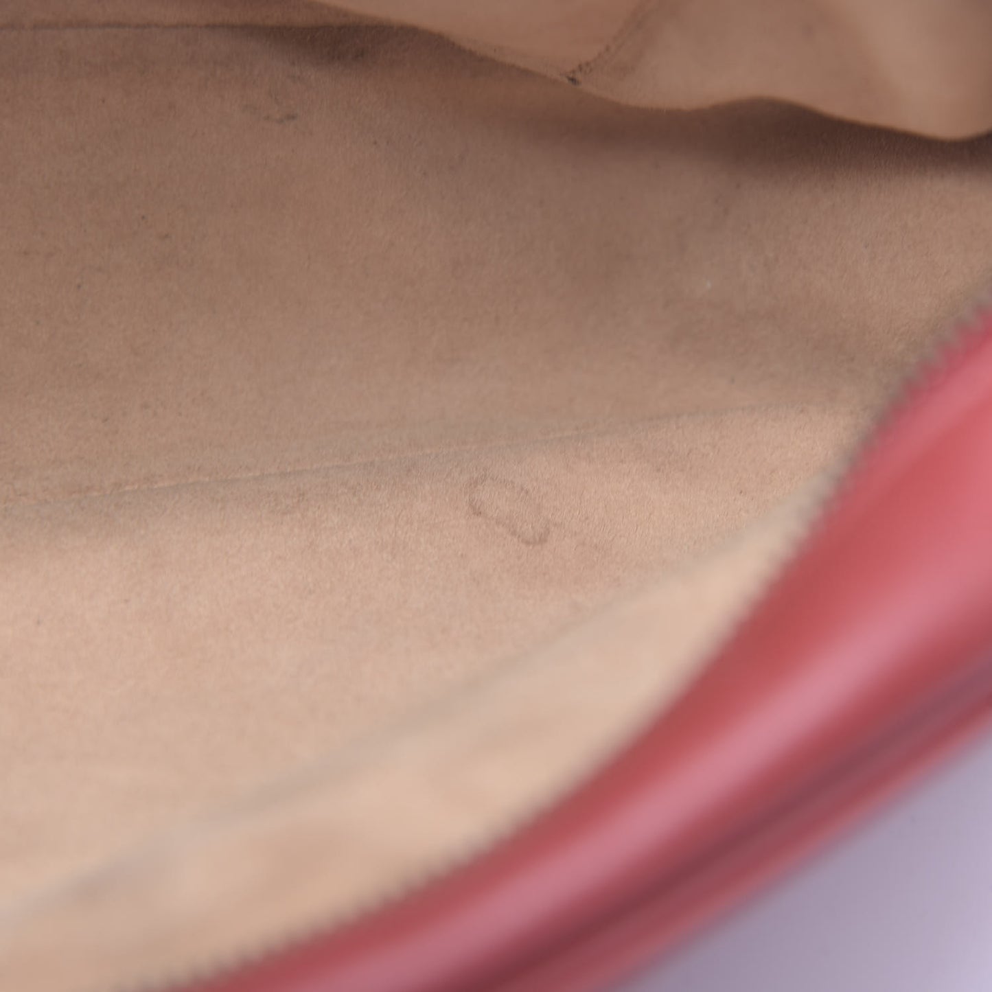 Calfskin Matelasse Small GG Marmont Chain Shoulder Bag Hibiscus Red