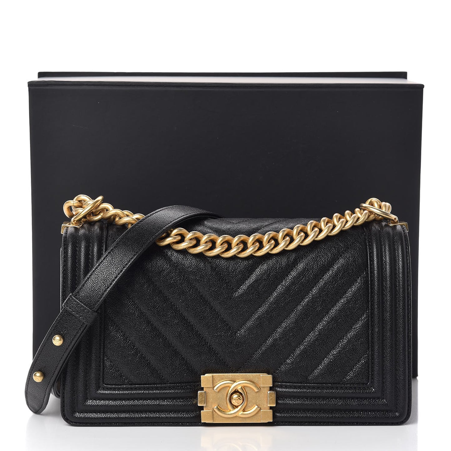 Caviar Chevron Quilted Medium Boy Flap Black