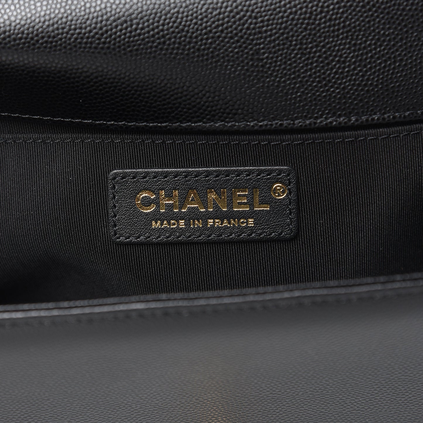Caviar Quilted Medium Boy Flap Black