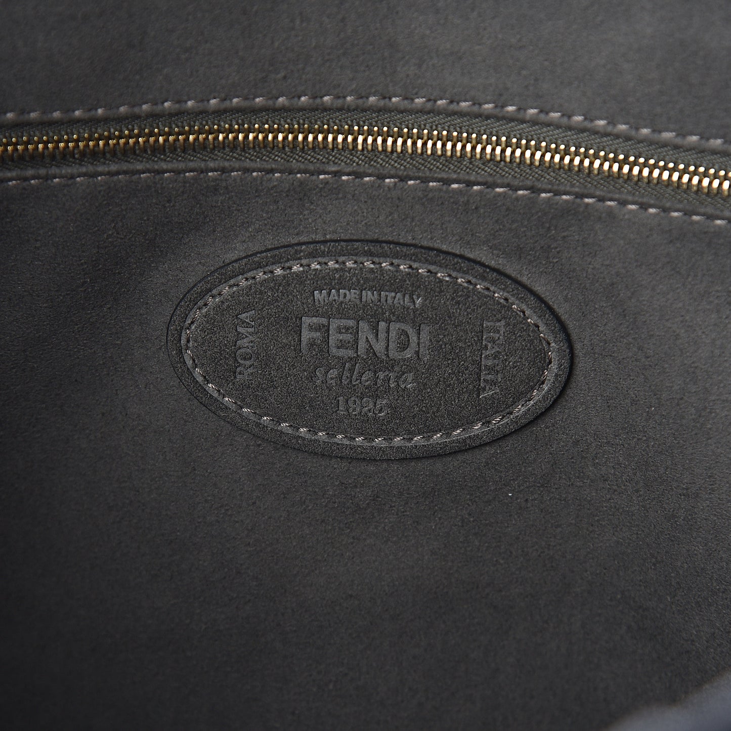 Cuoio Romano Selleria Medium FF Tote Black