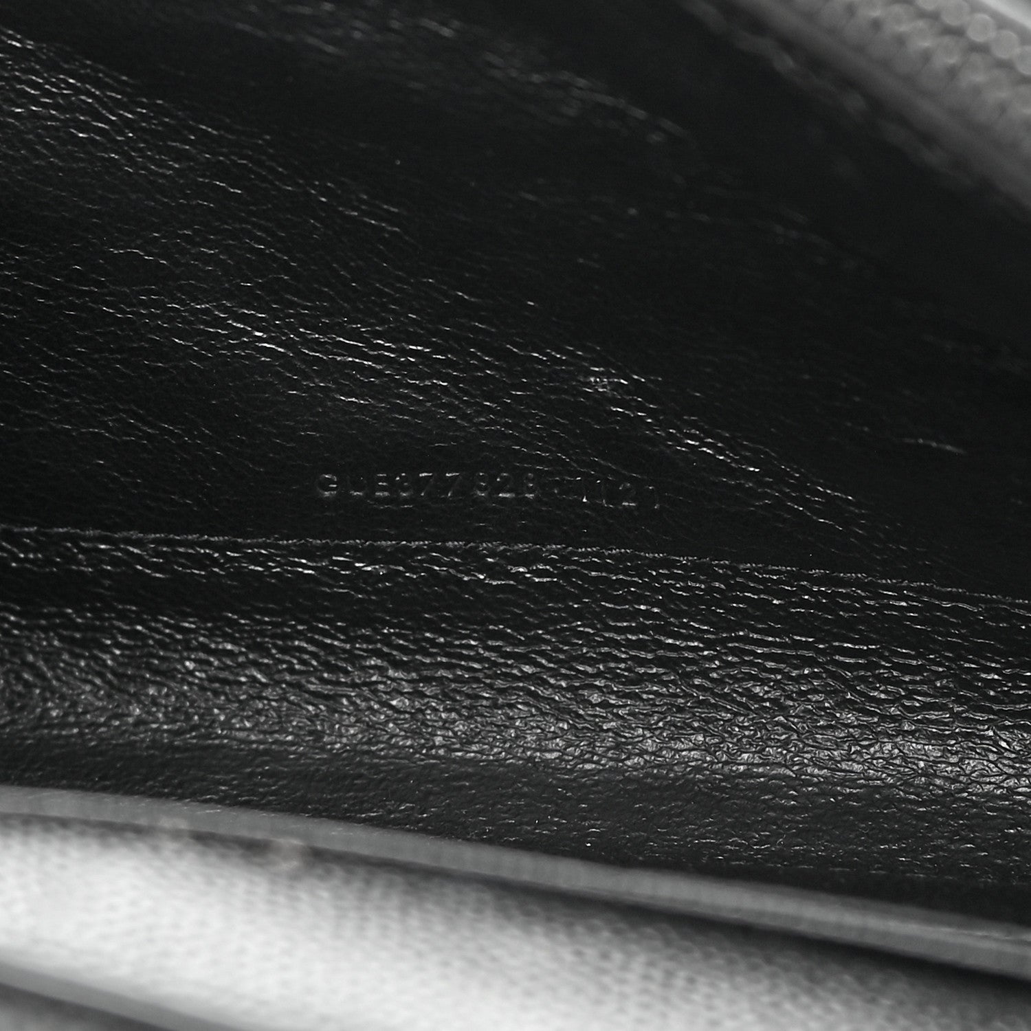 Saint Laurent Grain De Poudre Matelasse Chevron Monogram Monochrome Chain Wallet Black 7 of 13