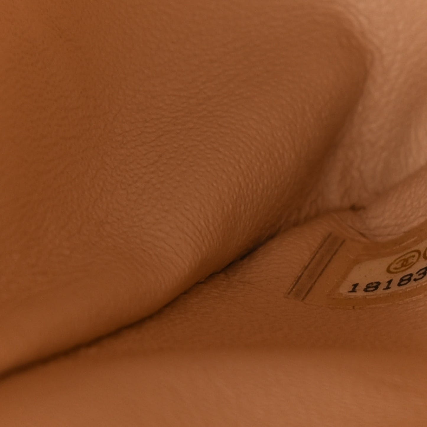 Caviar Quilted Jumbo Double Flap Beige Clair