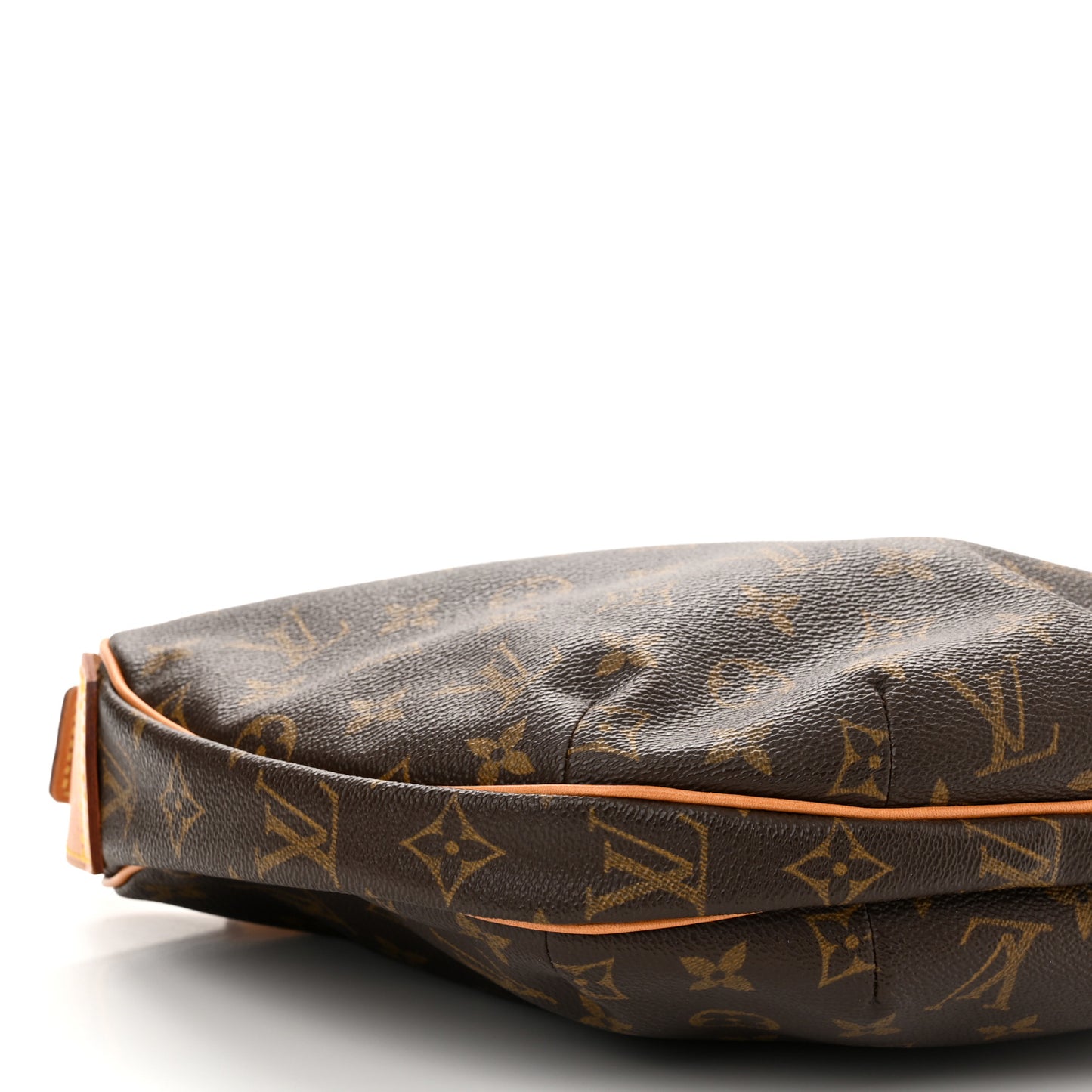 Monogram Croissant MM