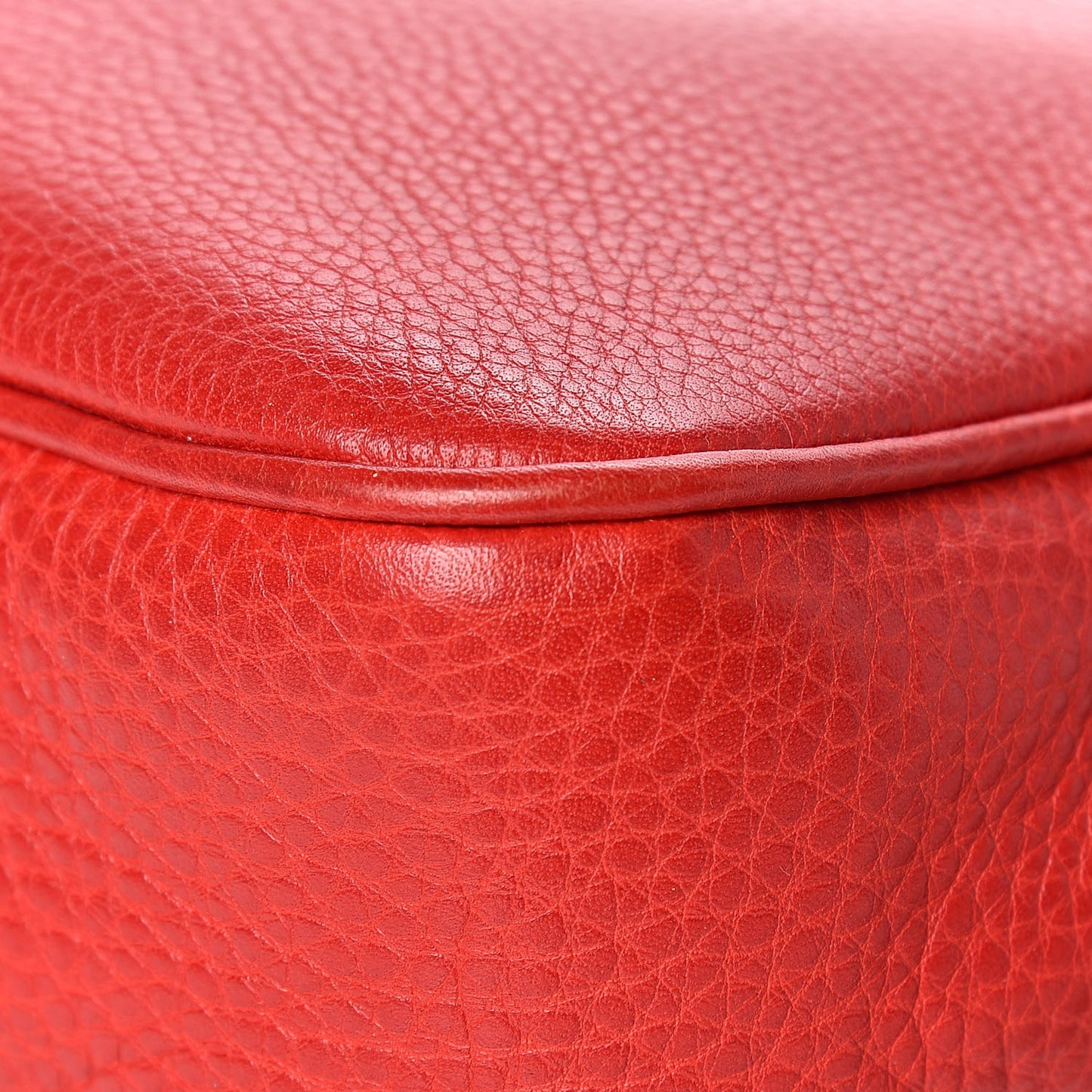 Pebbled Calfskin Small Soho Disco Bag Tabasco Red
