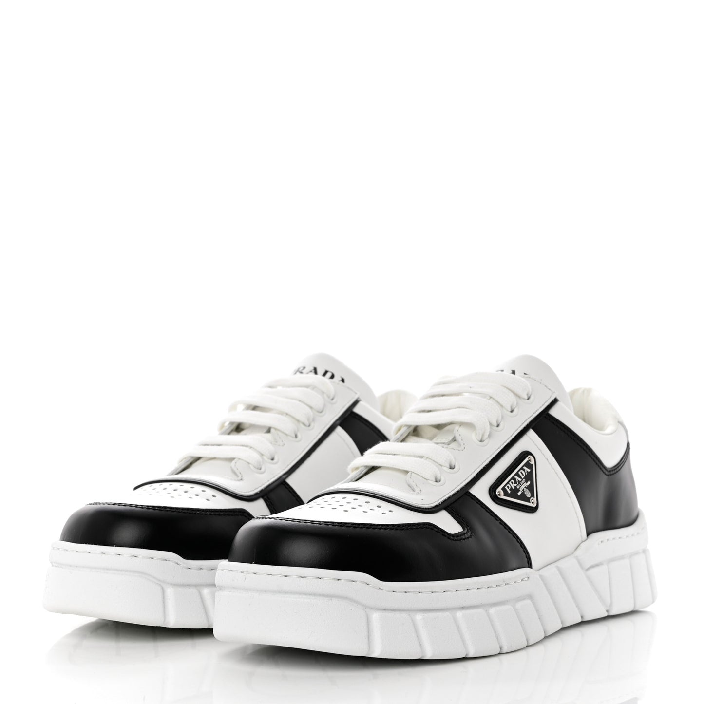 Vitello Rois Metal Triangle Logo Mens Sneakers 10 White Black