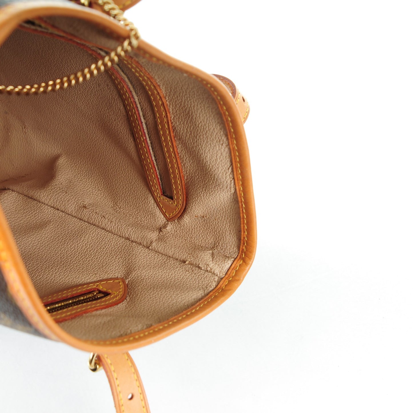 Monogram Petit Bucket 23