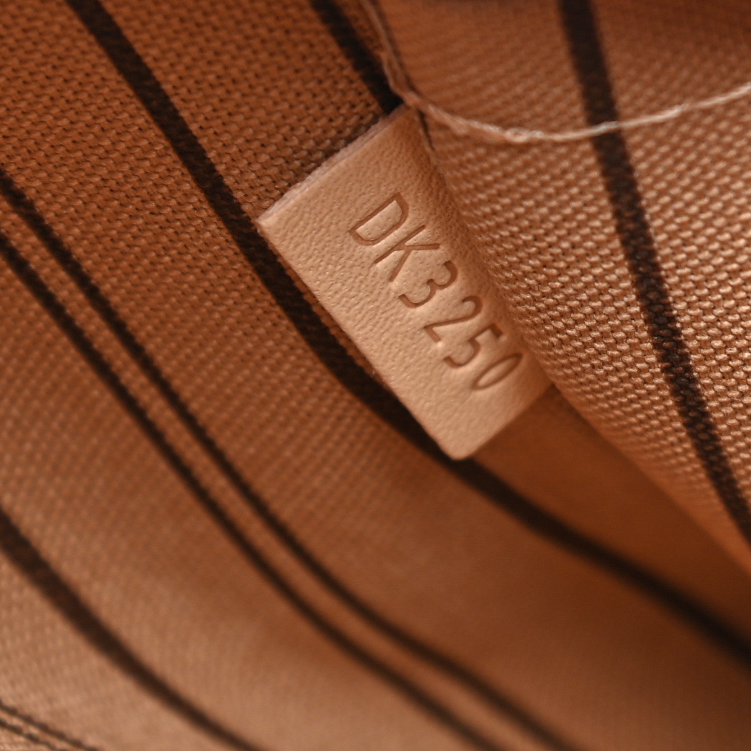 Louis Vuitton Monogram Neverfull MM GM Pochette 7 of 7