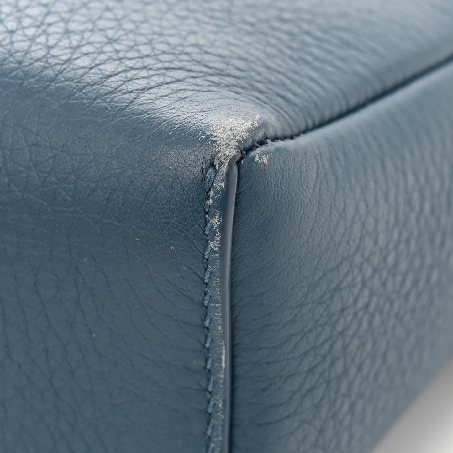 Grained Calfskin L19 Extra Pocket Pouch Cloud Sky