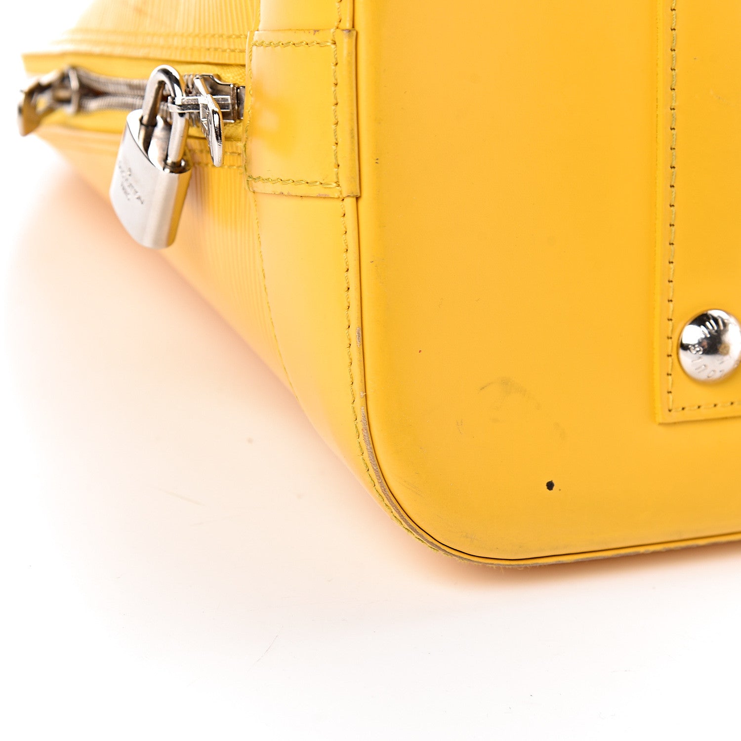 Louis Vuitton Epi Alma GM Citron 18 of 24