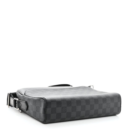 Louis Vuitton Damier Graphite Dayton Reporter PM 4 of 10