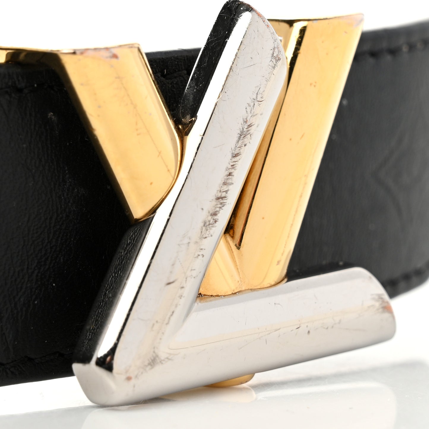 Calfskin 40mm LV Twist Belt Black