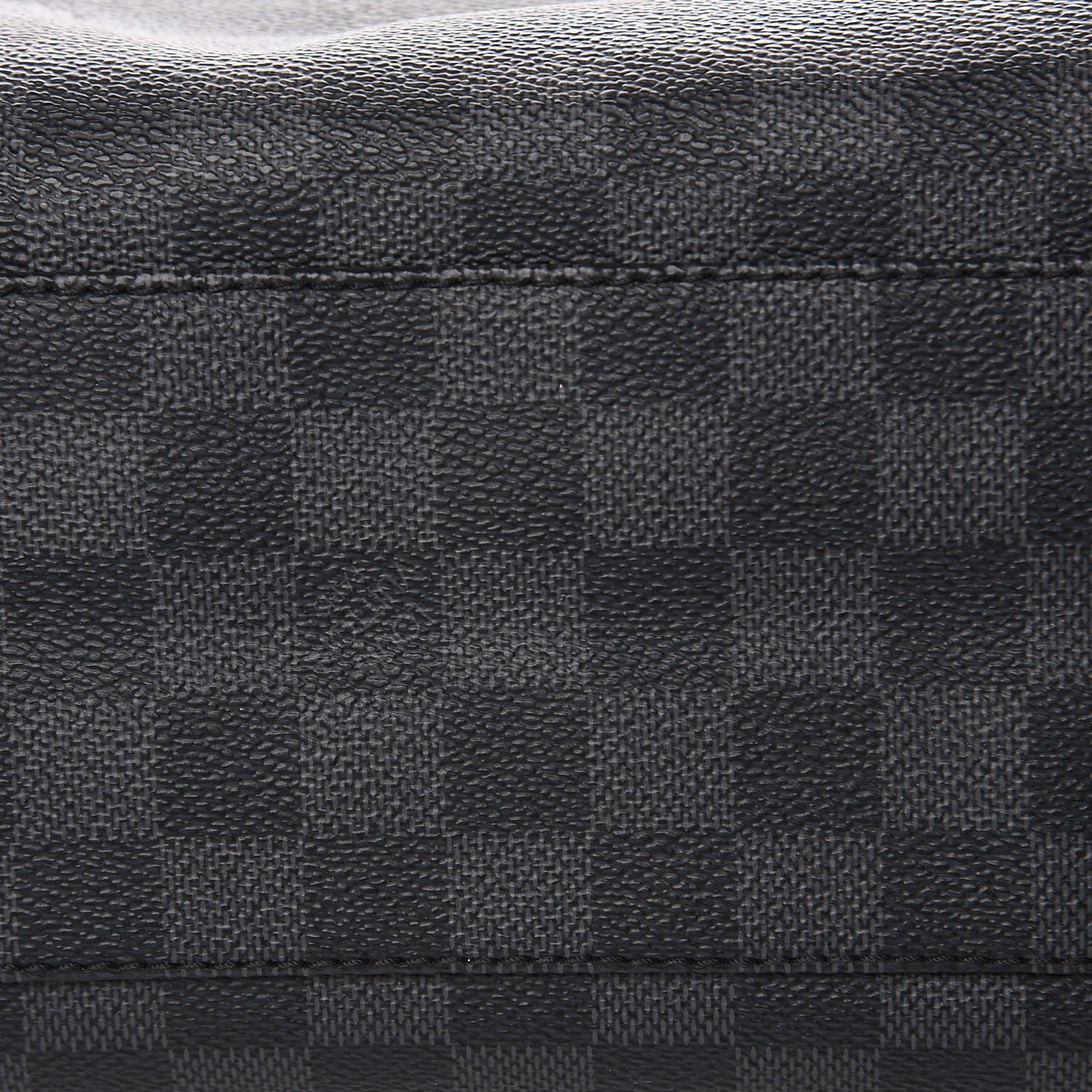 Louis Vuitton Damier Graphite Mick GM 9 of 16