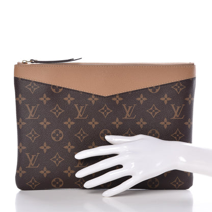 Louis Vuitton Monogram Daily Pouch Sesame 2 of 9