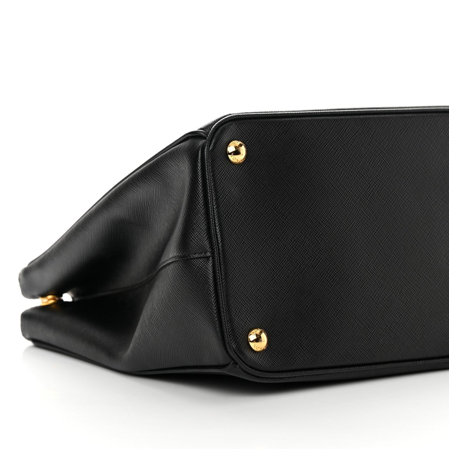 Saffiano Medium Galleria Double Zip Tote Black