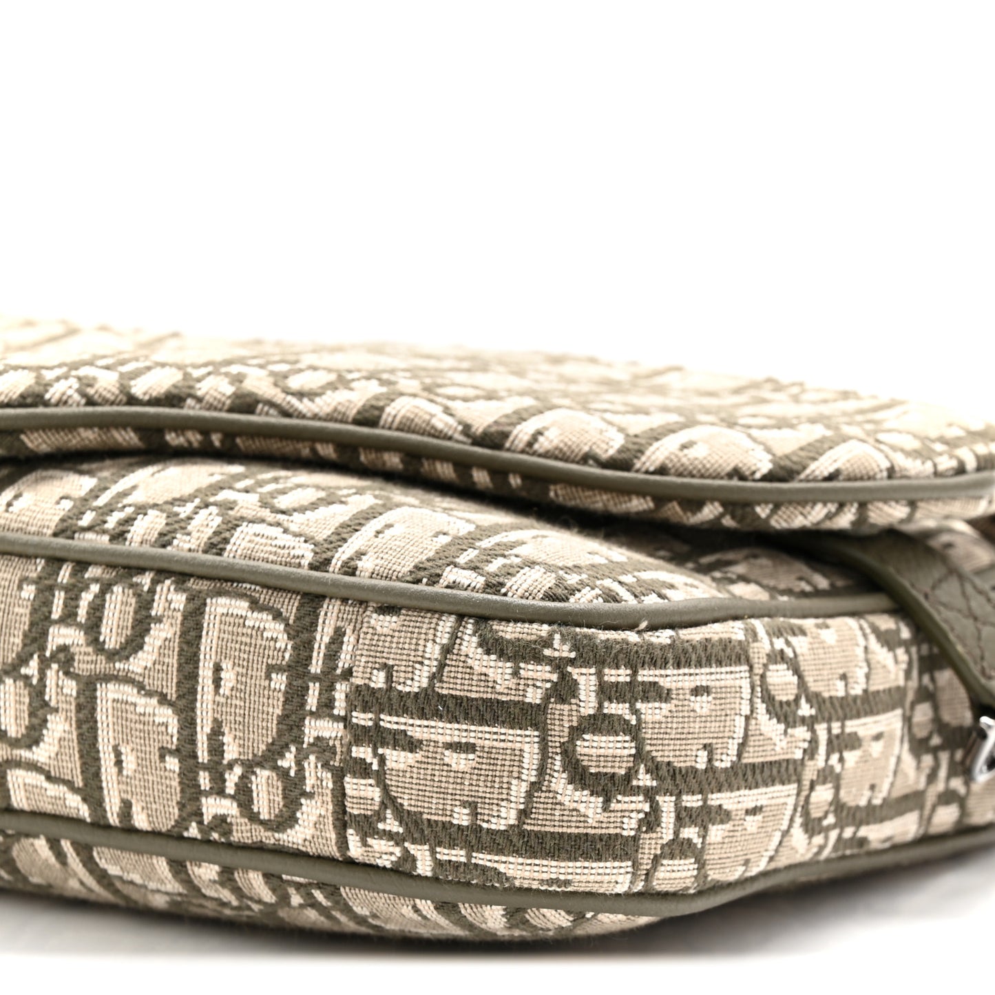 Oblique Saddle Triple Pouch Green