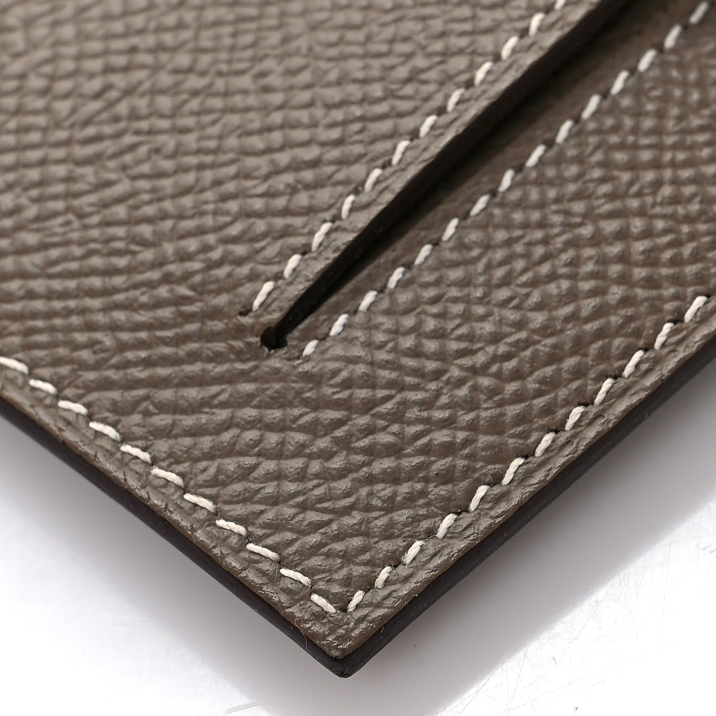 Epsom Kelly Pocket Compact Wallet Etoupe