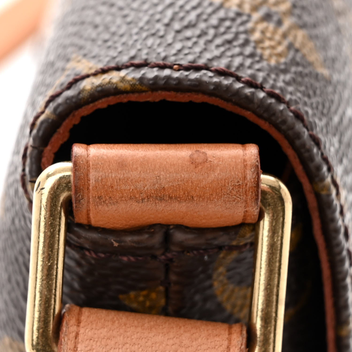 Louis Vuitton Monogram Musette Tango 13 of 13