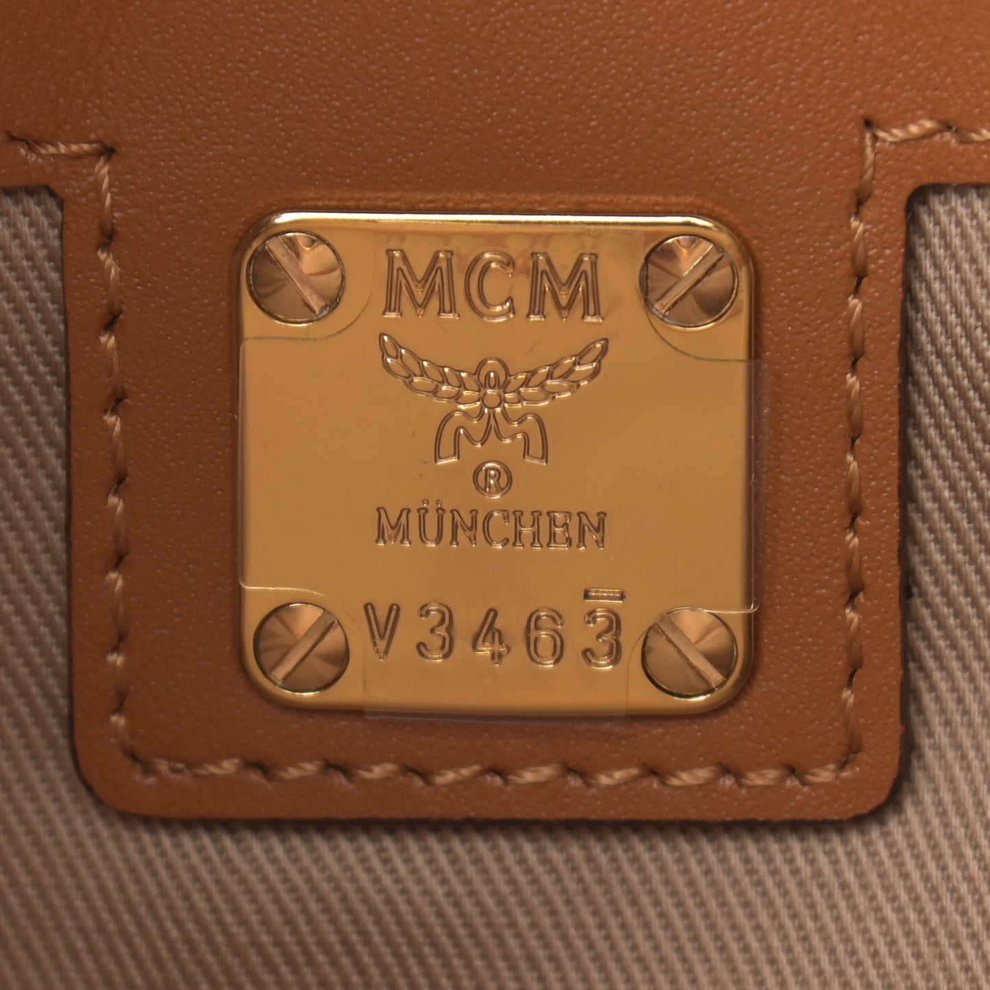 Visetos Medium Crossbody Pouch Cognac