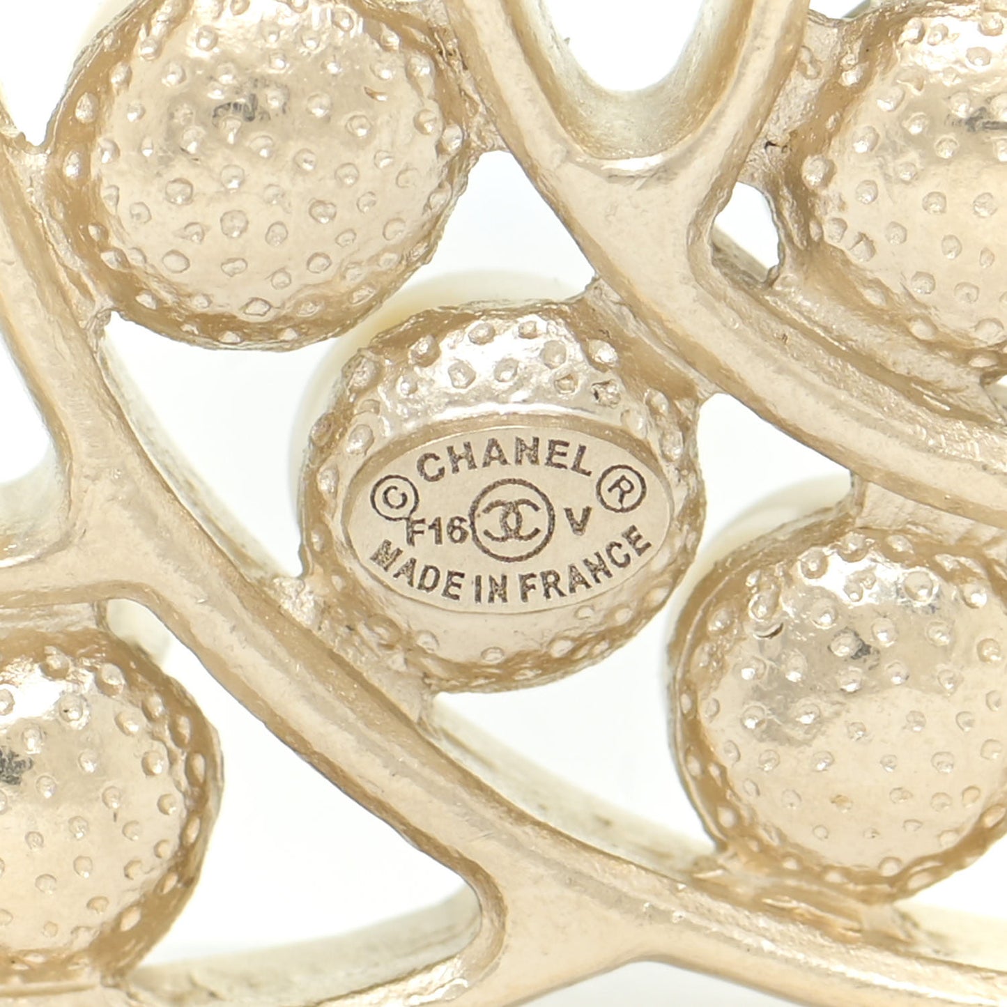 Pearl Crystal CC Brooch Gold Pearly White