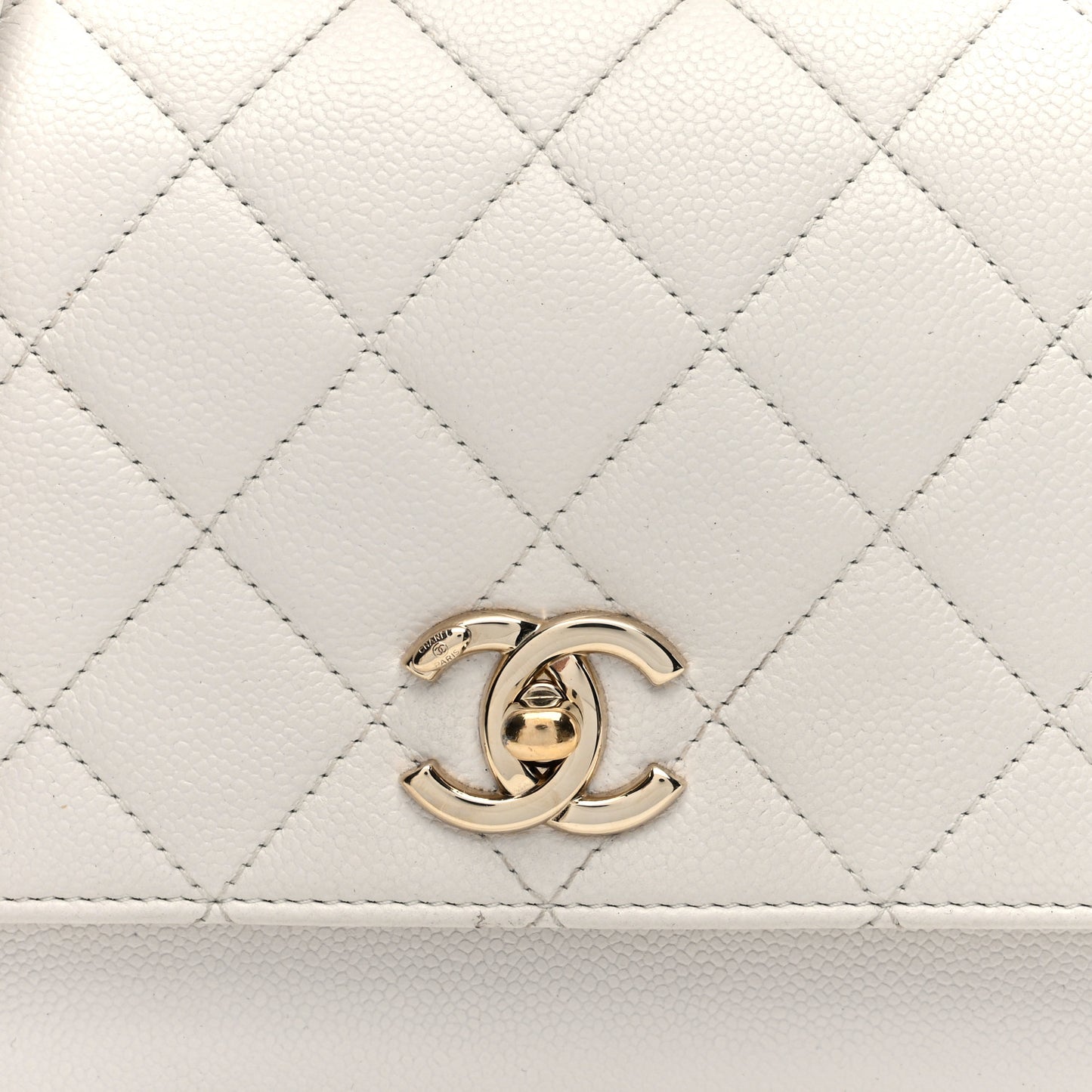 Caviar Quilted Medium Business Affinity Flap White