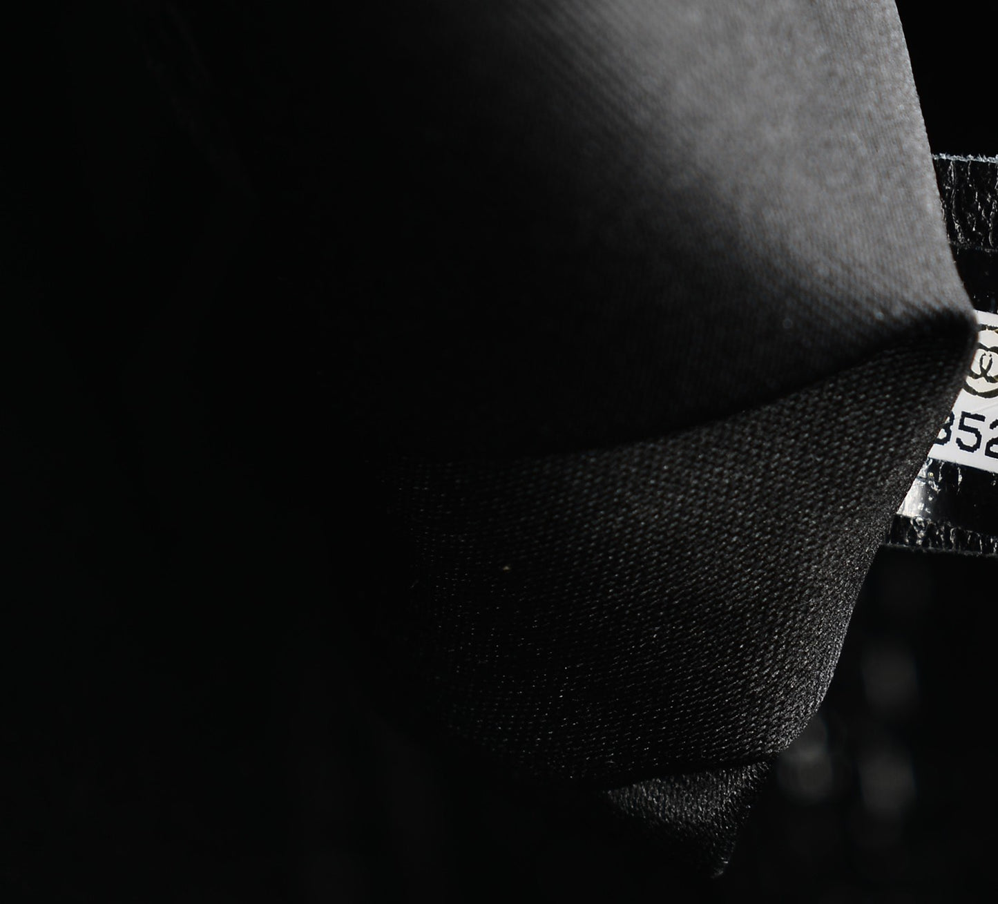 Glazed Calfskin Stitched XL On The Road Flap Black