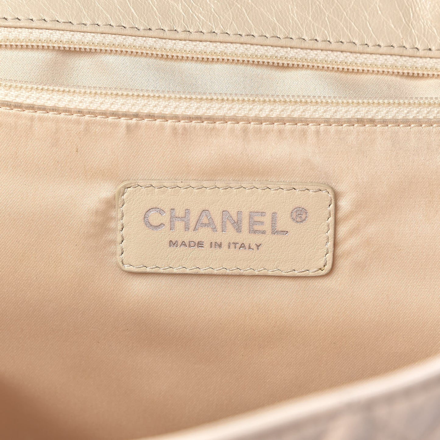 Lambskin Quilted East West Tote Ivory