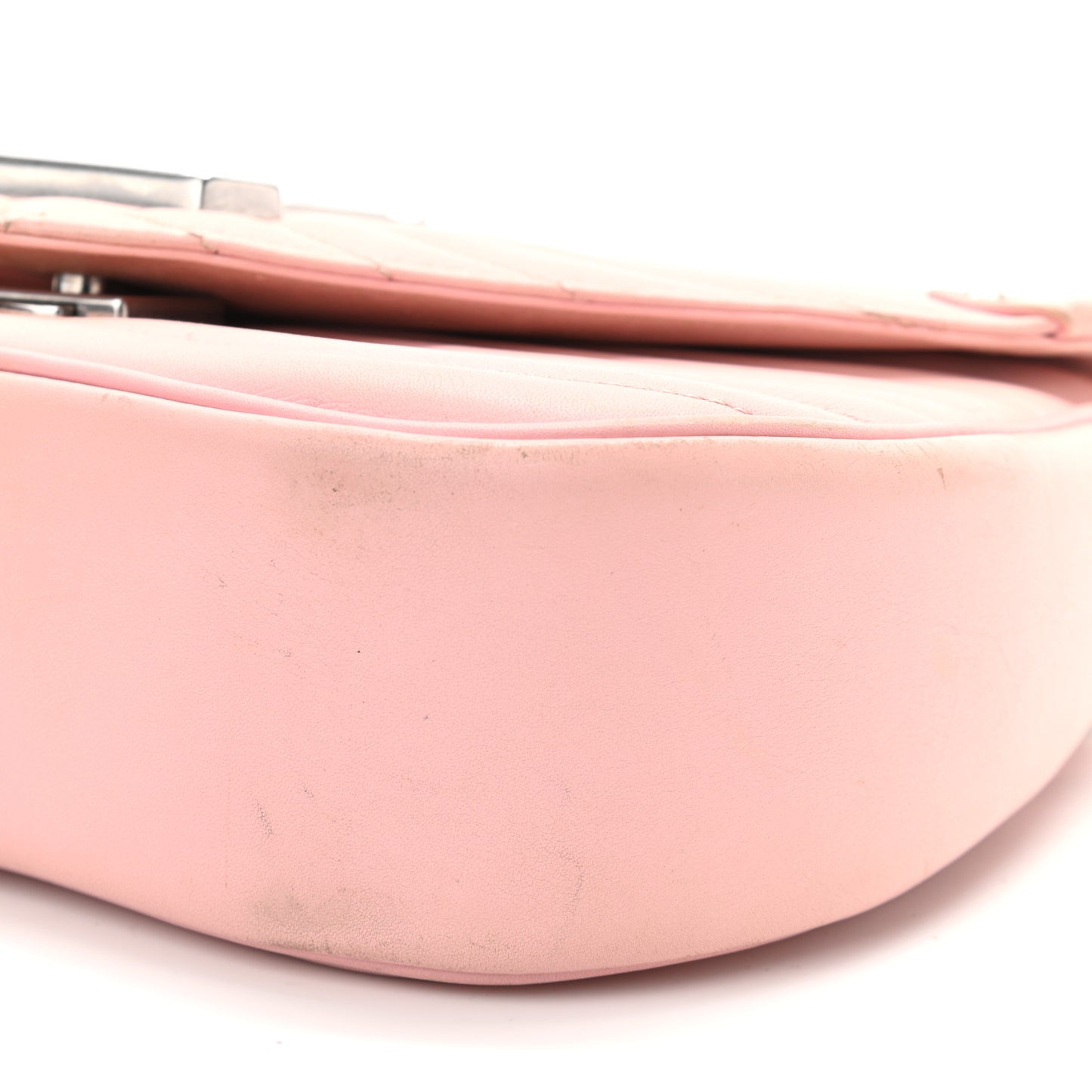 Calfskin New Wave Chain MM Smoothie Pink
