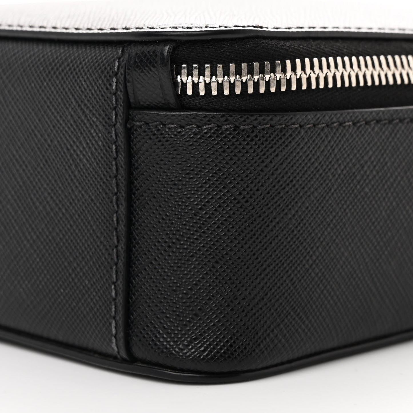 Saffiano Travel Medium Brique Crossbody Messenger Bag Black