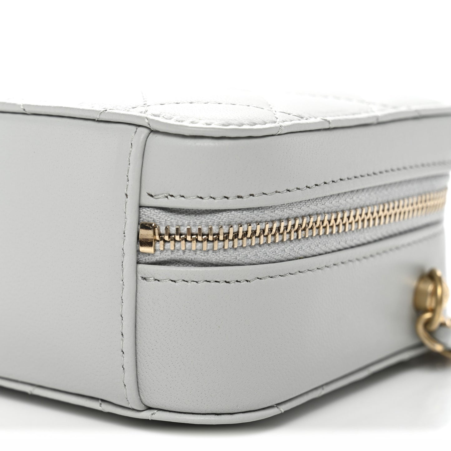 Lambskin Quilted CC Pearl Crush Camera Case Grey
