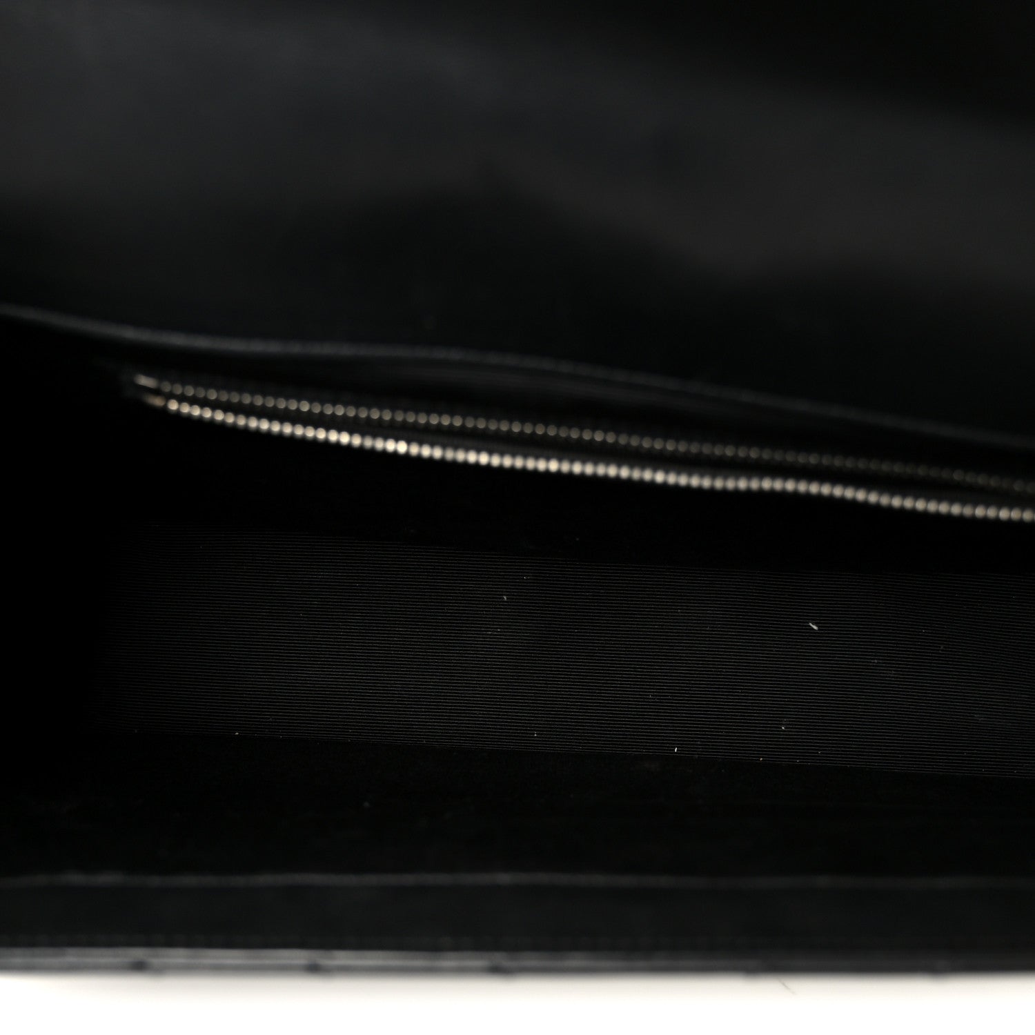 Saint Laurent Smooth Calfskin Matelasse Chevron Large Monogram Satchel Black 4 of 10