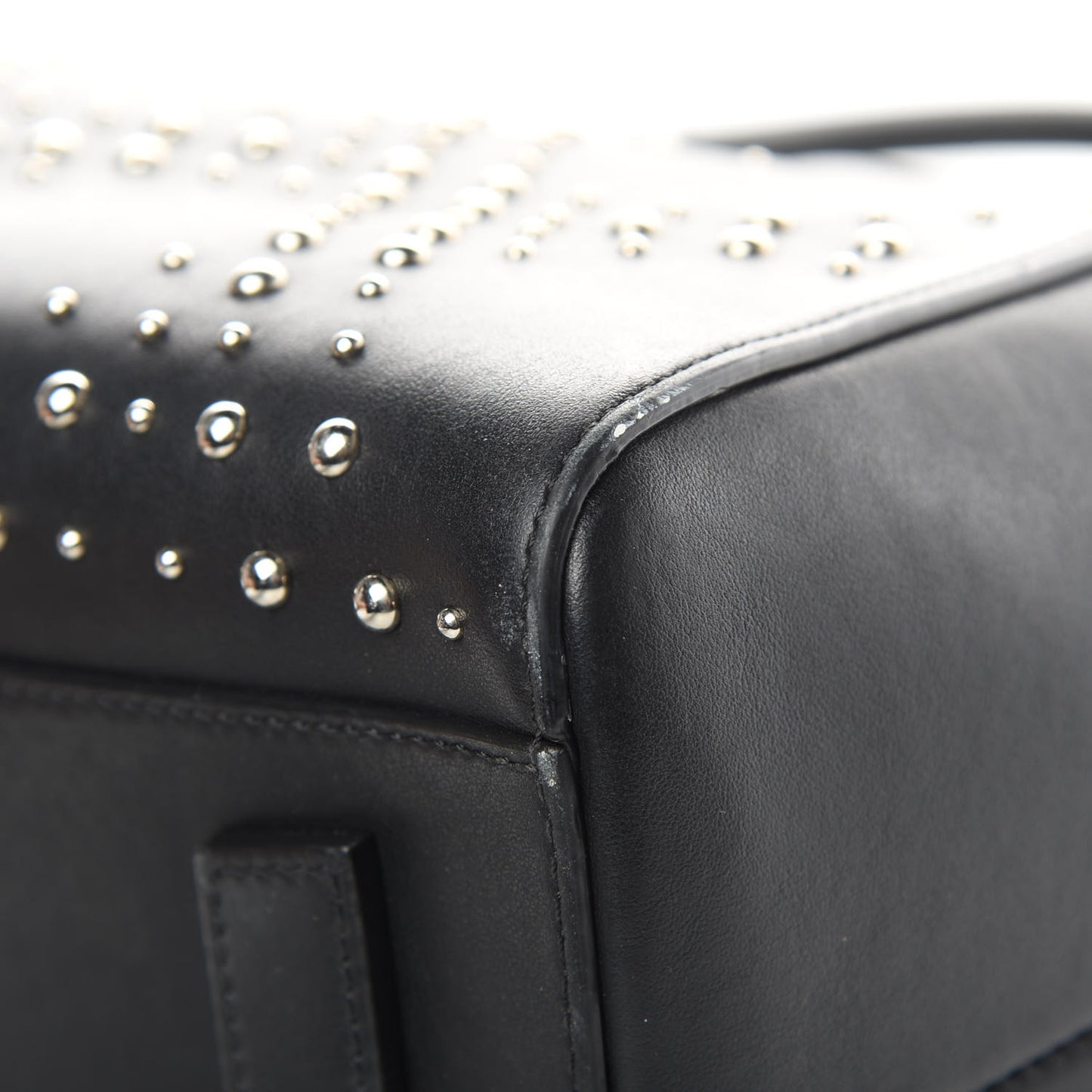 Calfskin Medium Studded Antigona Black